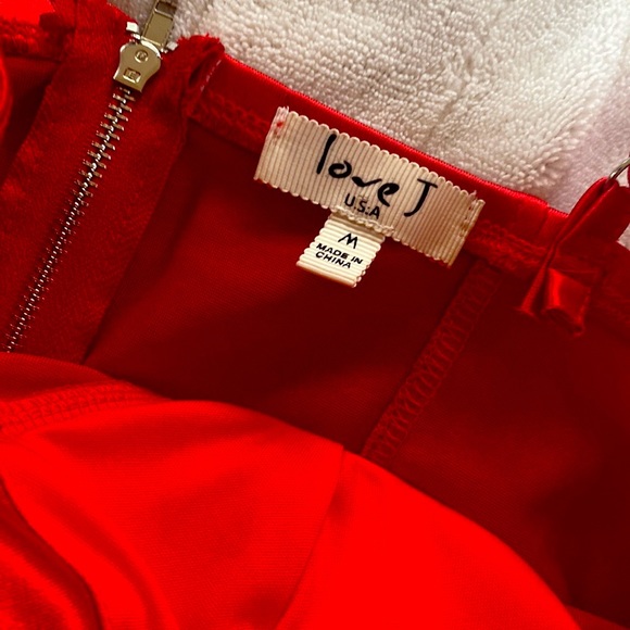 Red Dress - Picture 2 of 4